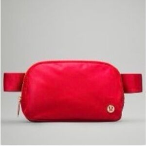 Lululemon Athletica Everywhere Belt Bag *Limited Edition